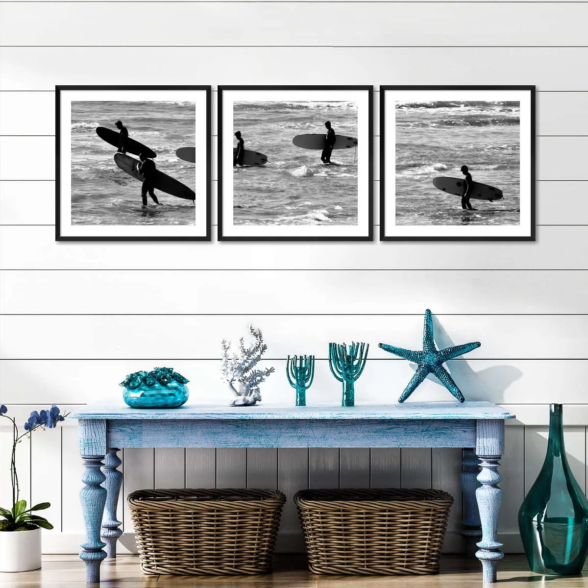 5 Surfers In Black And White Wall Art