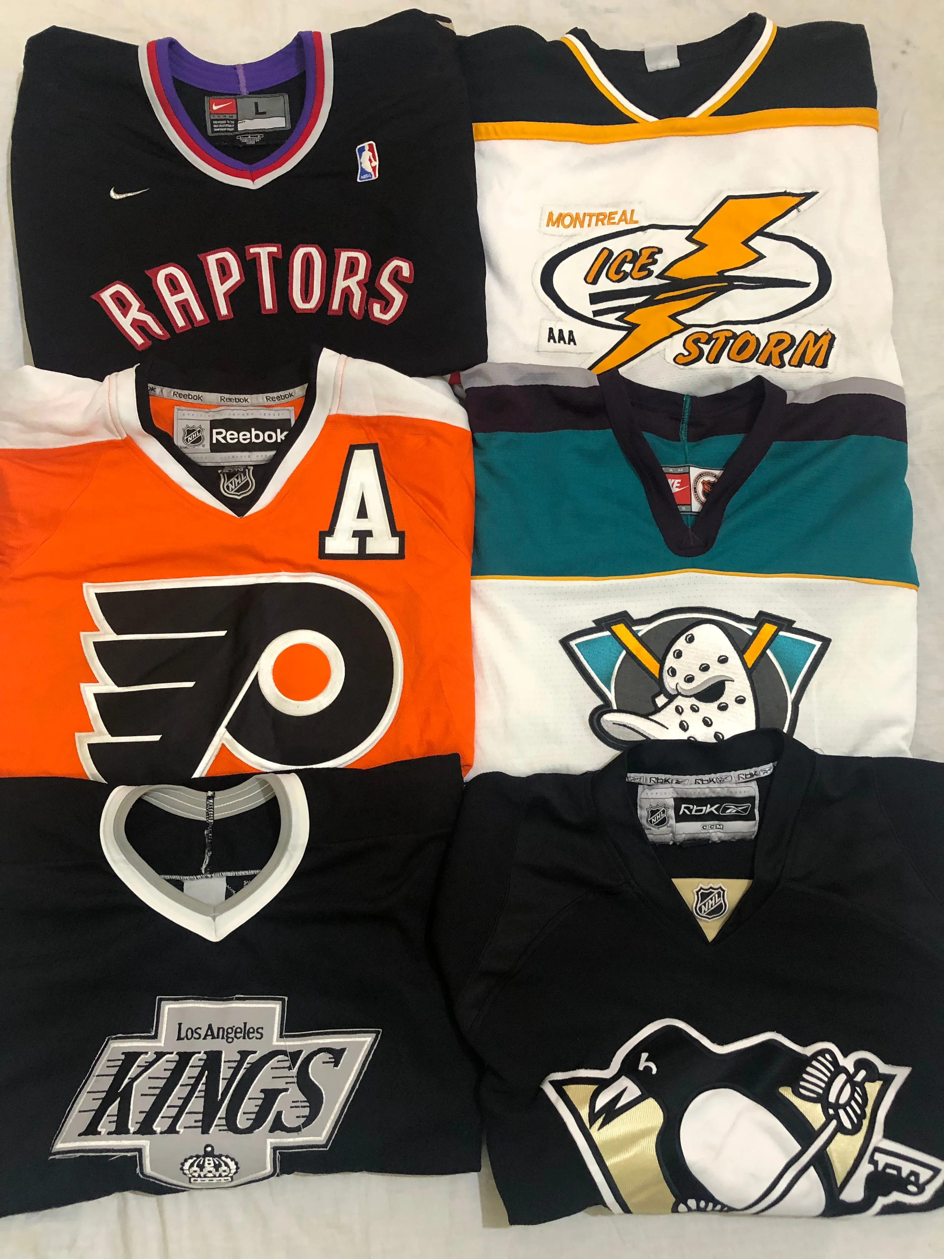 Branded Hockey Shirts 25 pcs